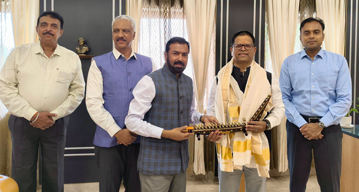 CSL CMD visits VO Chidambaranar Port Authority